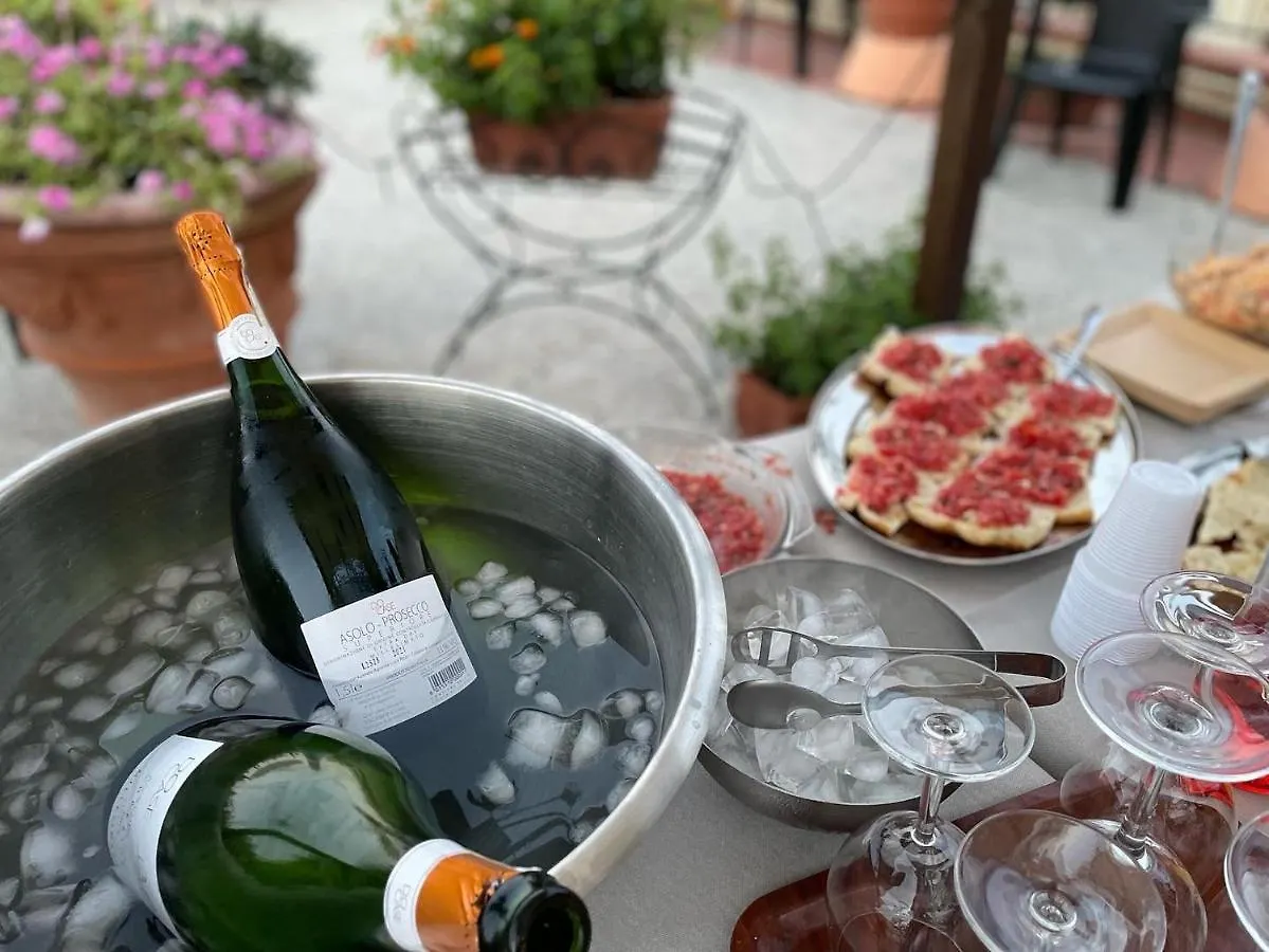 Argentiere Room Apartments Флоренция